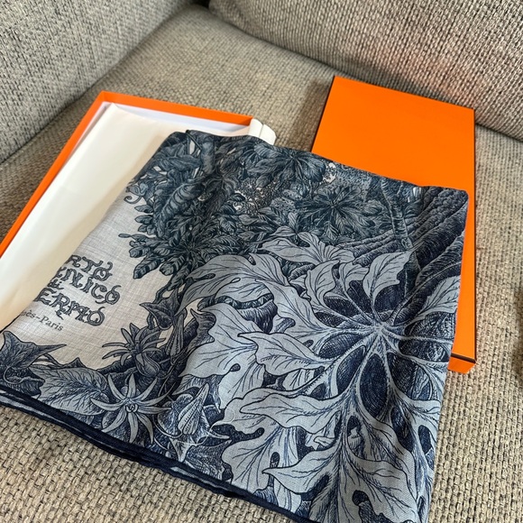 NEW HERMES Caramel  All'Orto Botanico di Palermo Shawl 140 Scarf - Picture 5 of 14